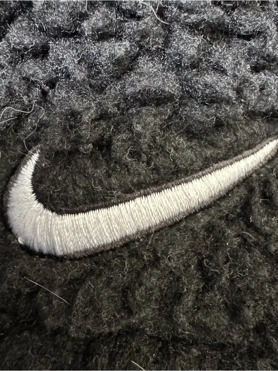 Nike Swoosh embroidered black Sherpa Teddy zip up Jacket - Picture 3 of 11